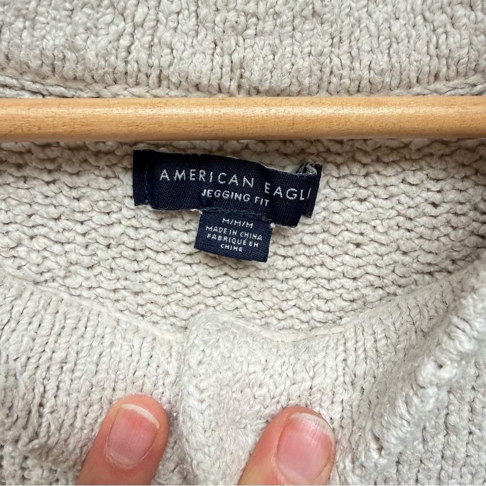 American Eagle | Cozy Oversized Cream Knit Sweater  | Size M - Picture 3 of 9
